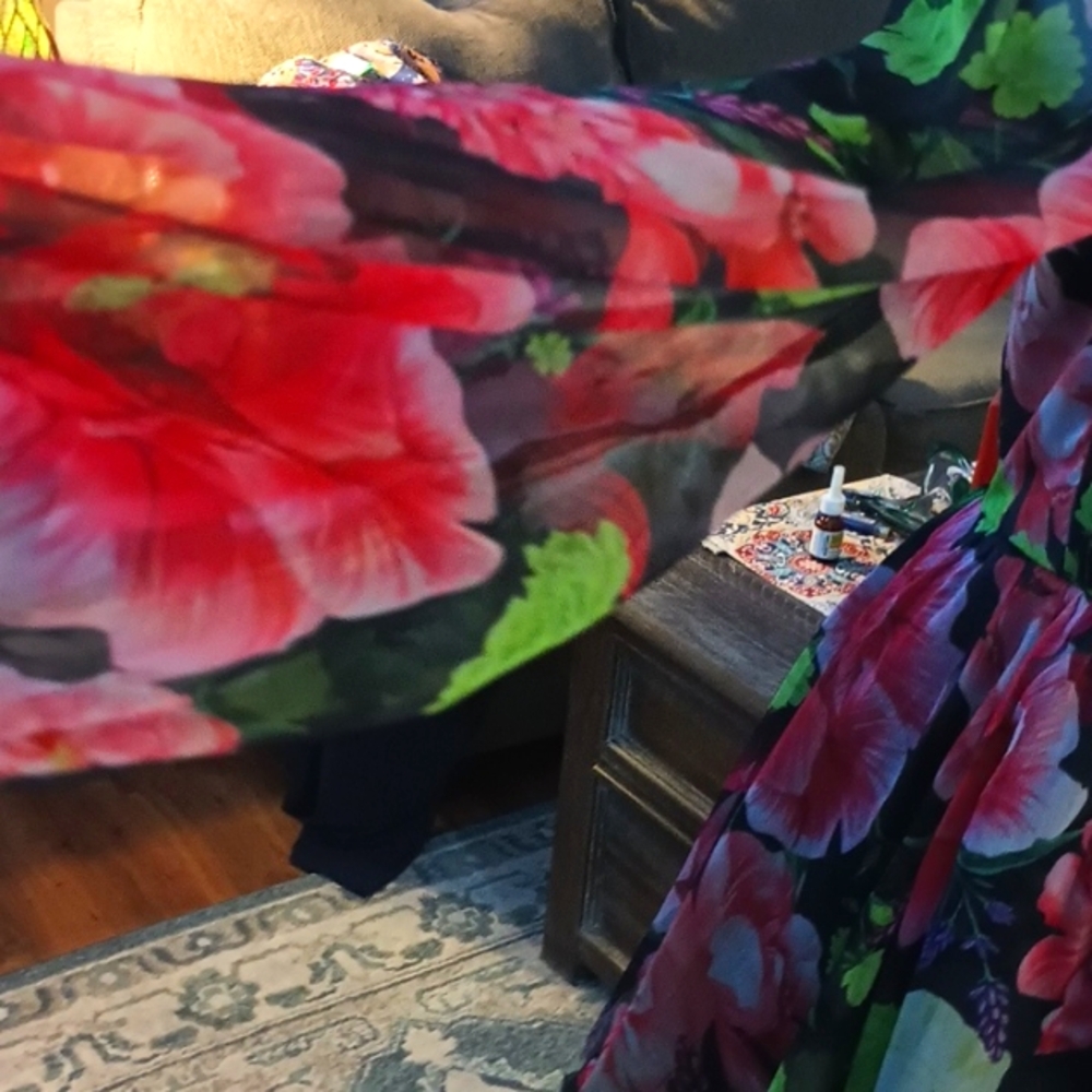 New L'ATISTE Vibrant Floral Long Sleeve Dress Size M - Picture 6 of 9
